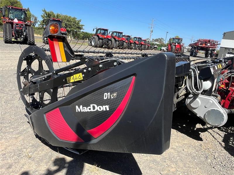 Photo 2. Macdon D125 harvester front