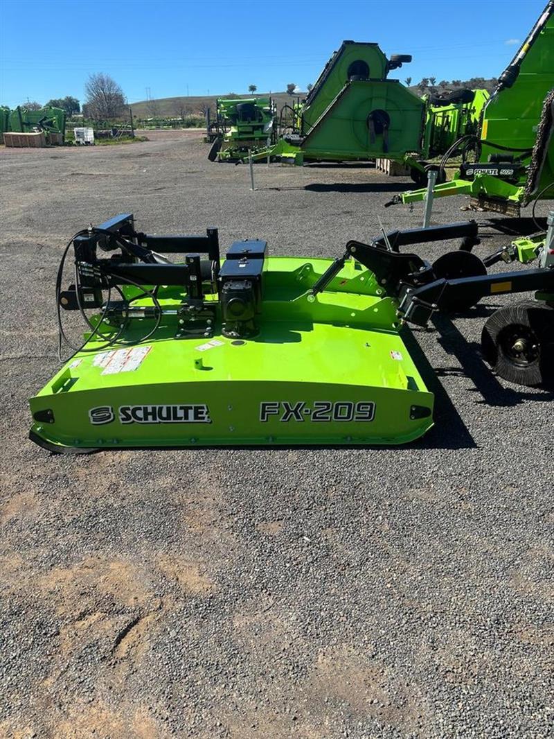 Photo 4. Schulte FX-209 mulcher