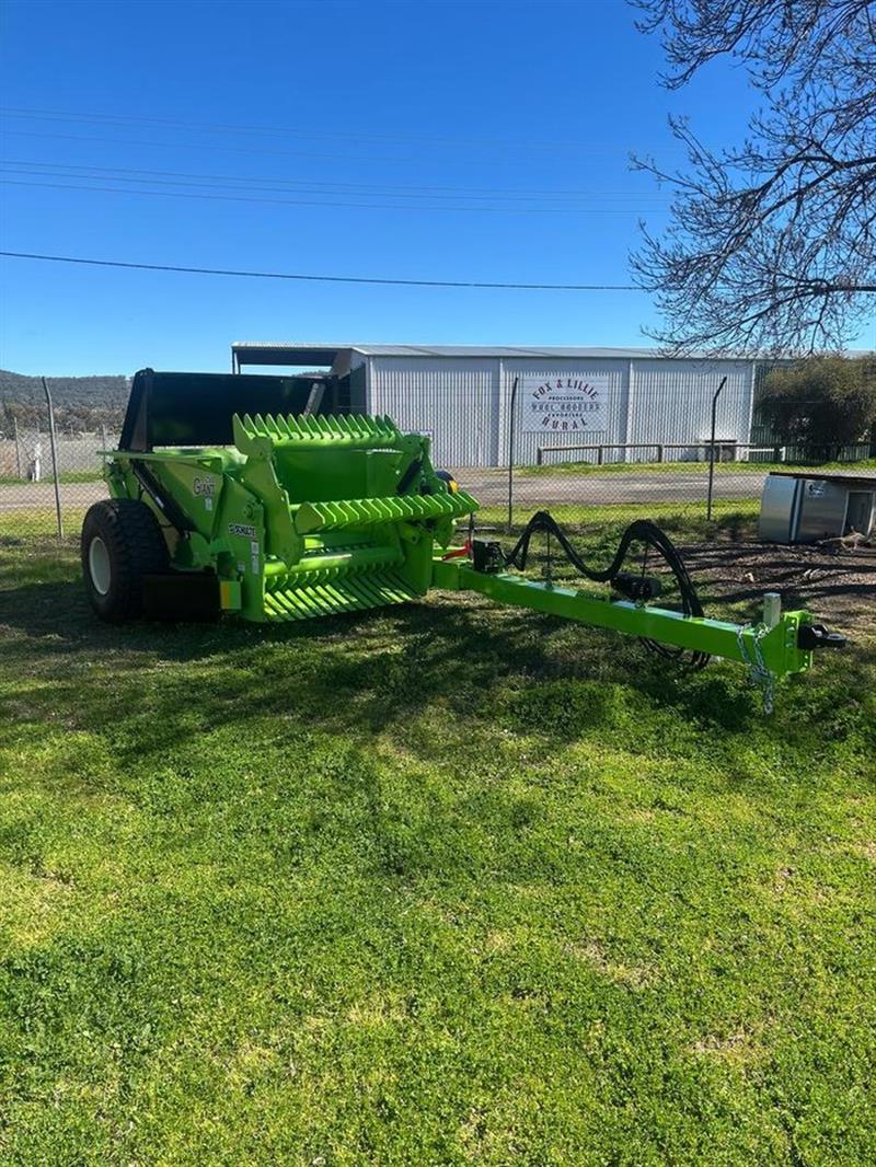 Photo 4. Schulte Giant 2500 rock picker