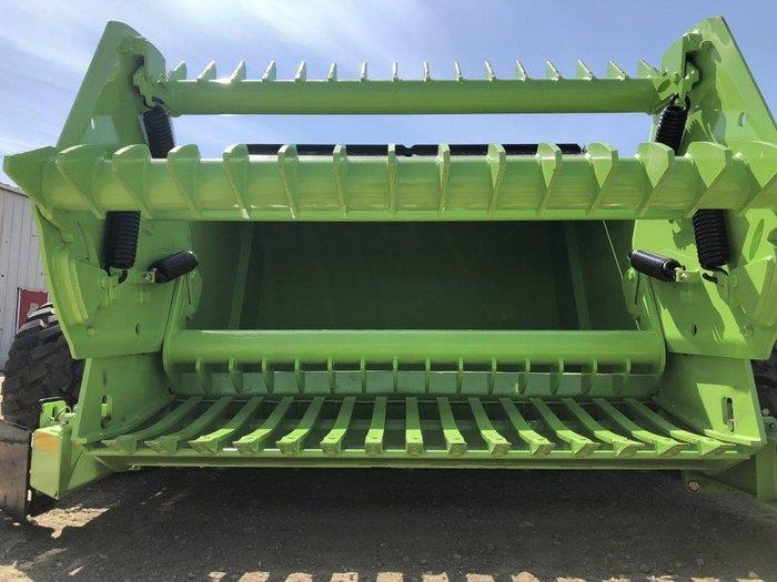 Photo 4. Schulte Titan 5000 rock picker