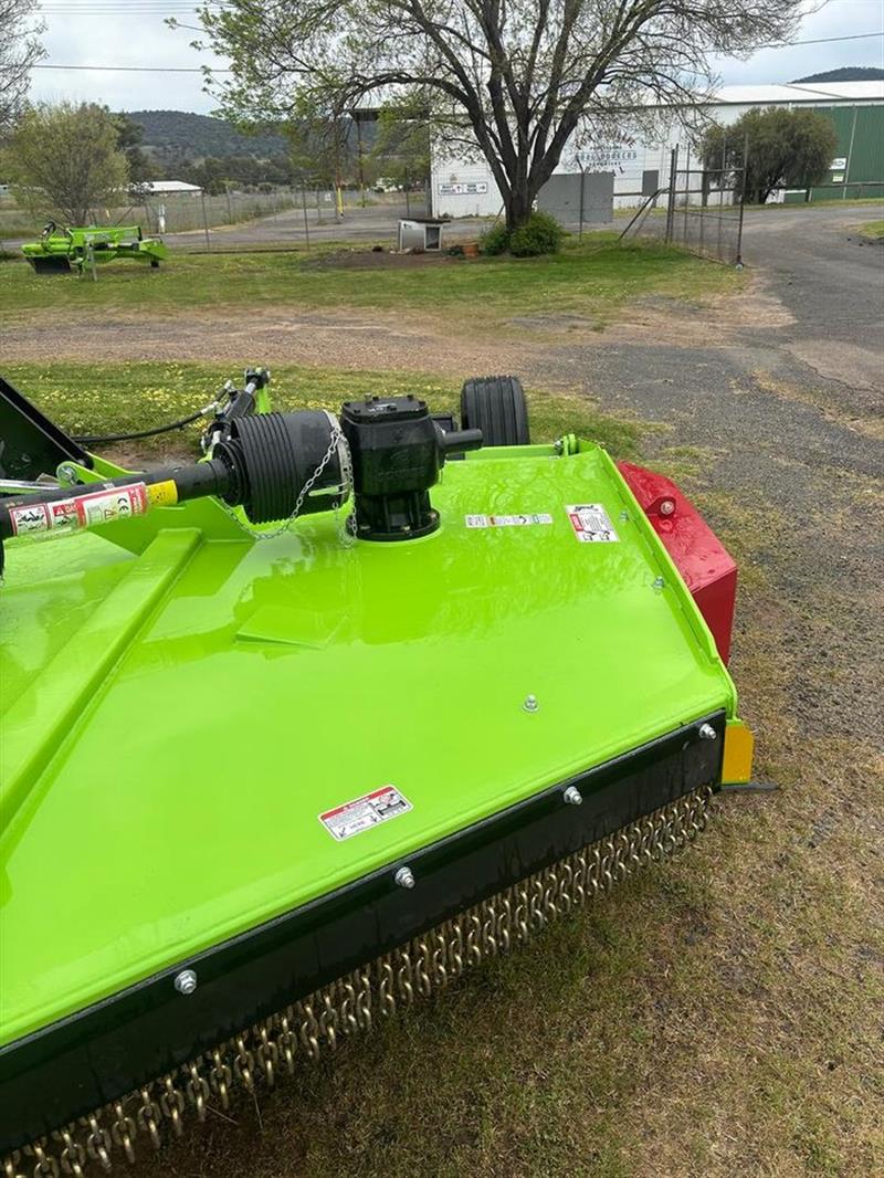 Photo 2. Schulte FX-520 mulcher