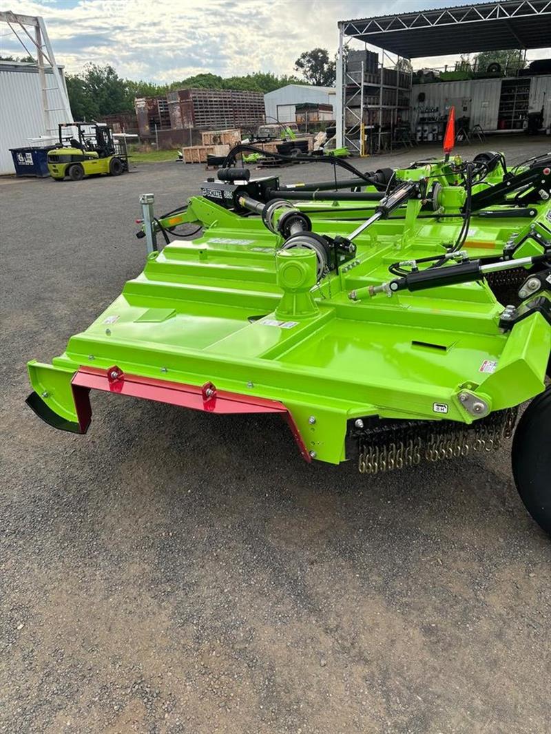 Photo 2. Schulte 5024 mulcher