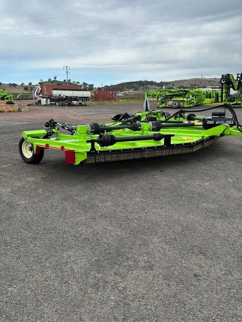 Photo 4. Schulte 5024 mulcher