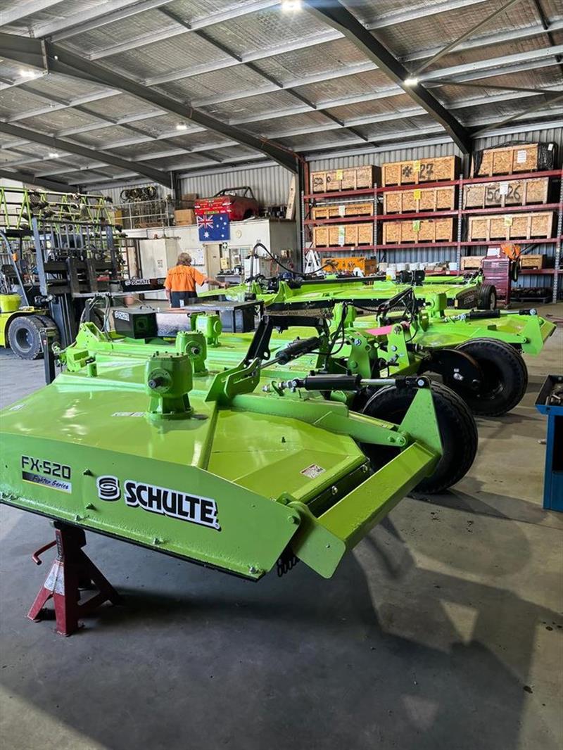 Photo 3. Schulte FX-520 slasher