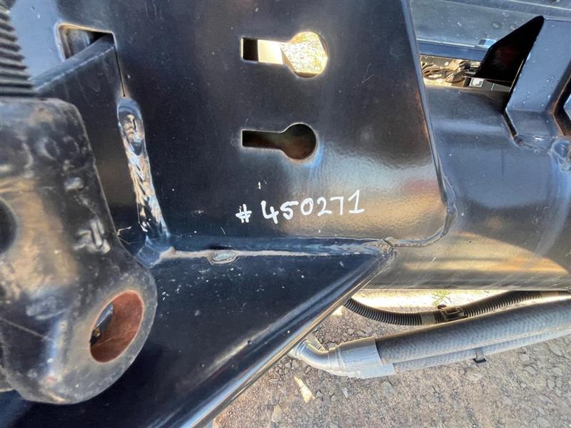 Photo 4. Macdon D125 harvester front