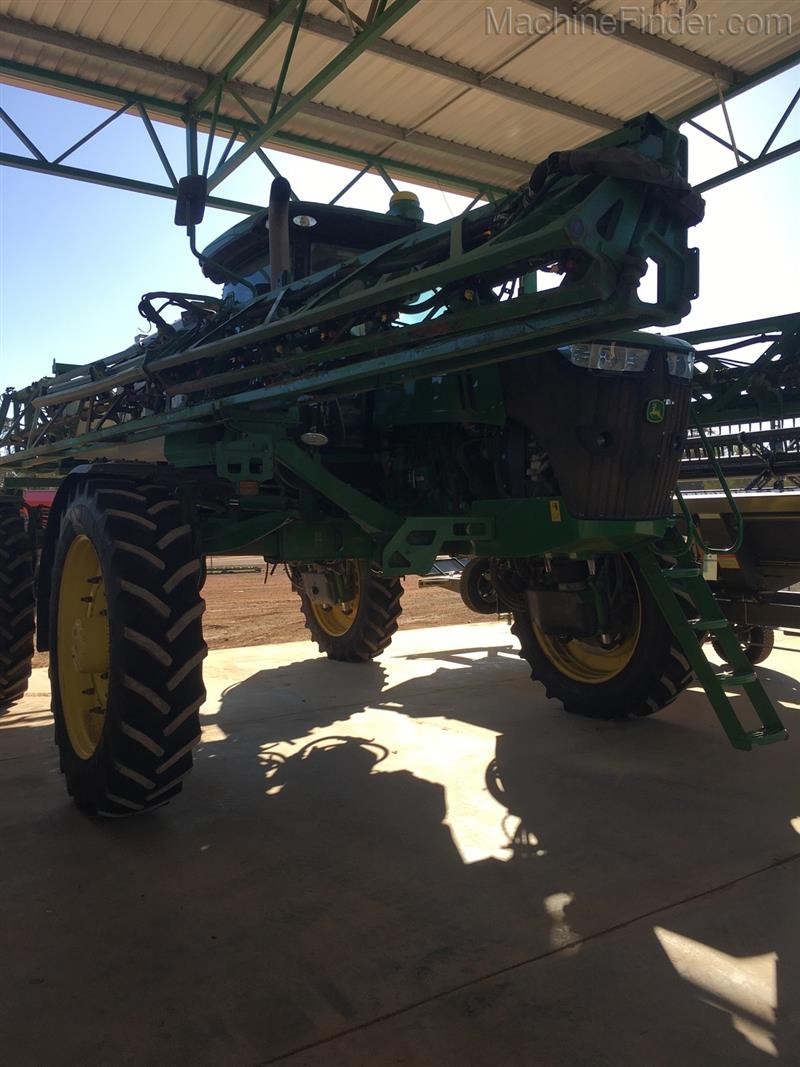 John Deere R4045 self propelled sprayer, Sprayers & Equipment John