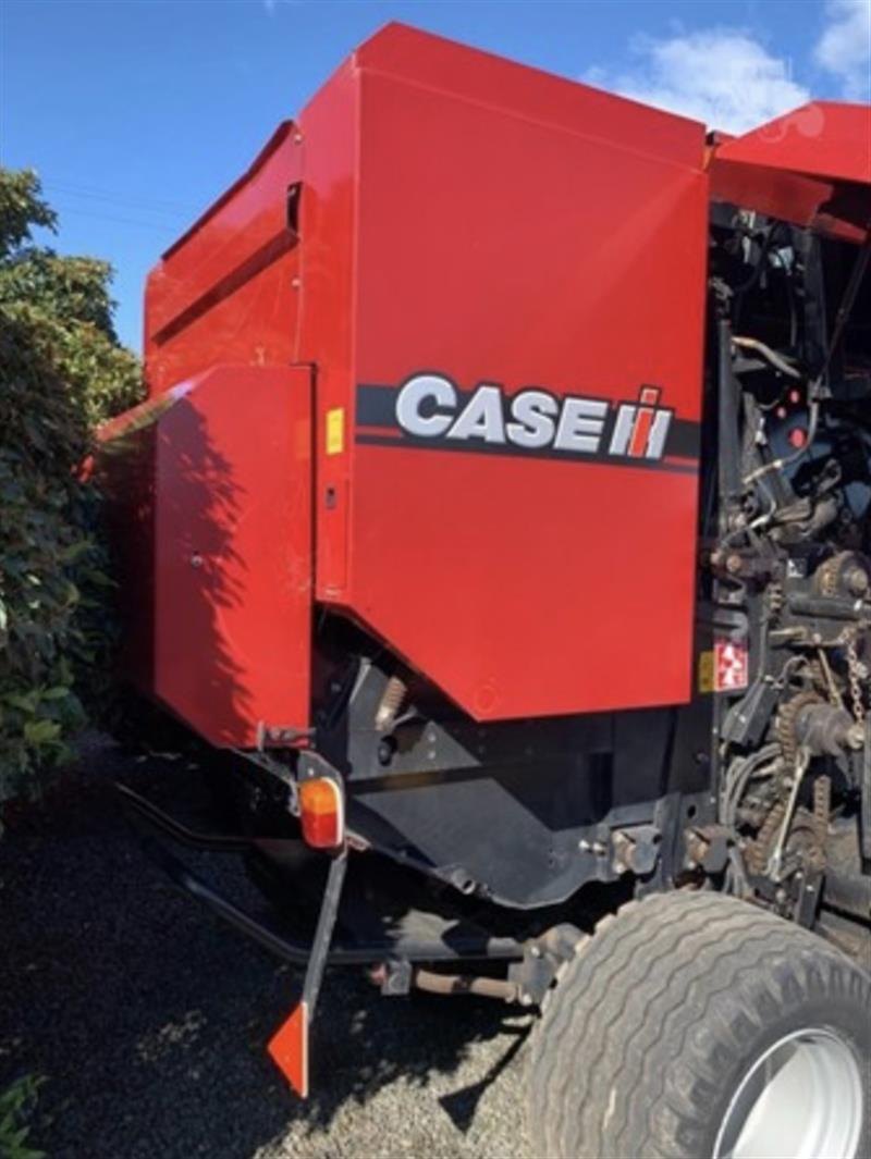 Photo 3. Case IH RB454 round baler