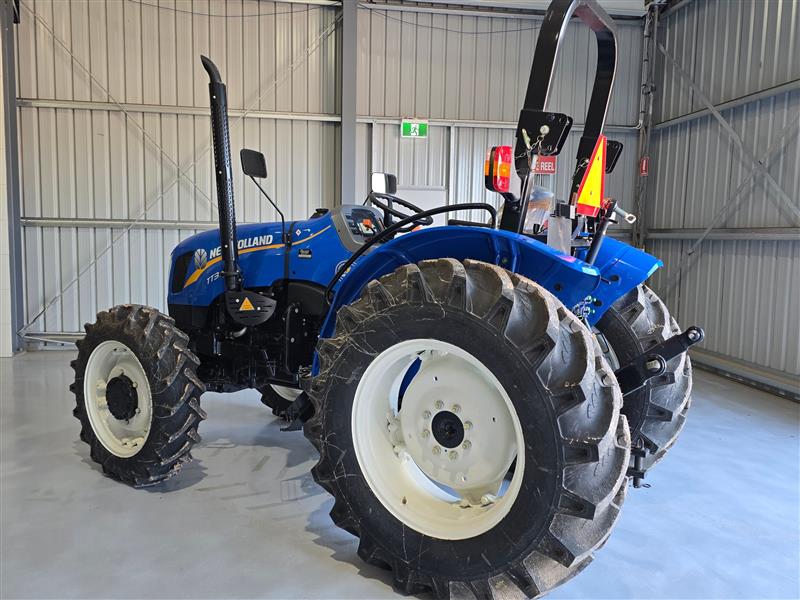 Photo 3. New Holland TT3.5 FWA/4WD