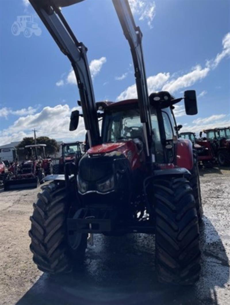 Photo 3. Case IH Maxxum 150 tractor