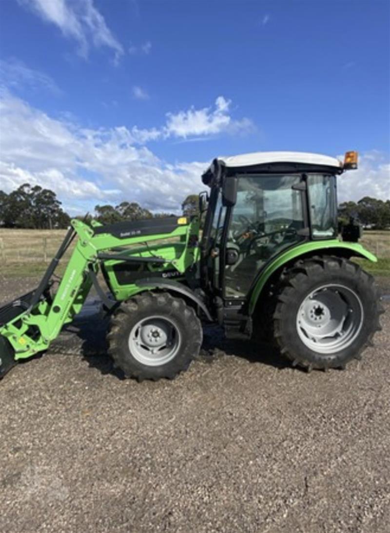 Photo 3. Deutz Fahr 4065E Keyline tractor