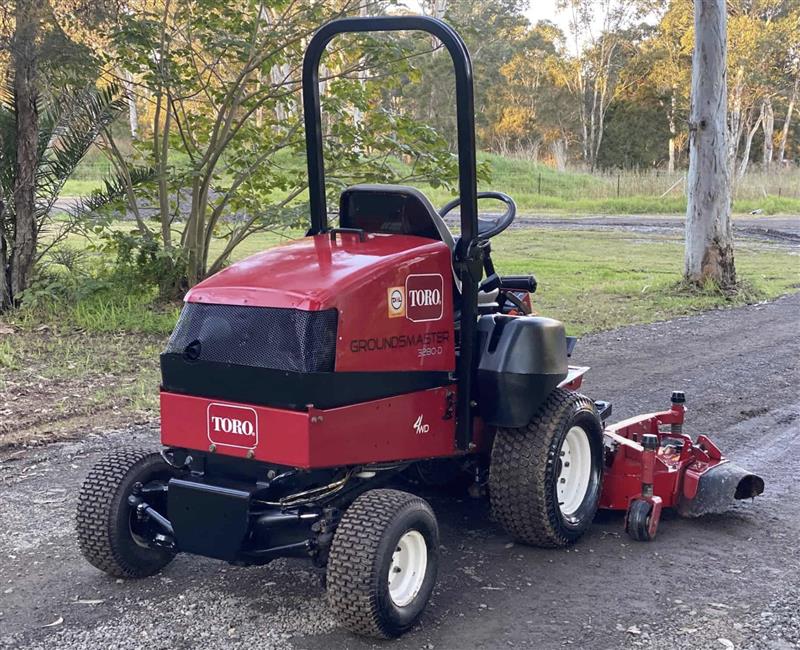 Photo 3. Toro Groundsmaster 3280D 72 front deck ride on mower