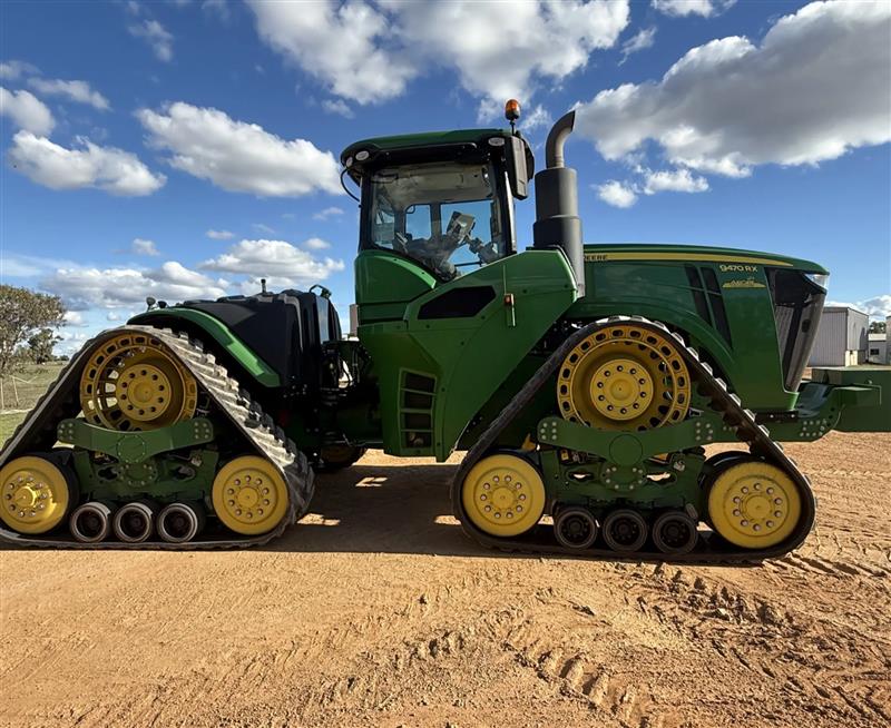 Photo 3. John Deere 9470RX tracked tractor