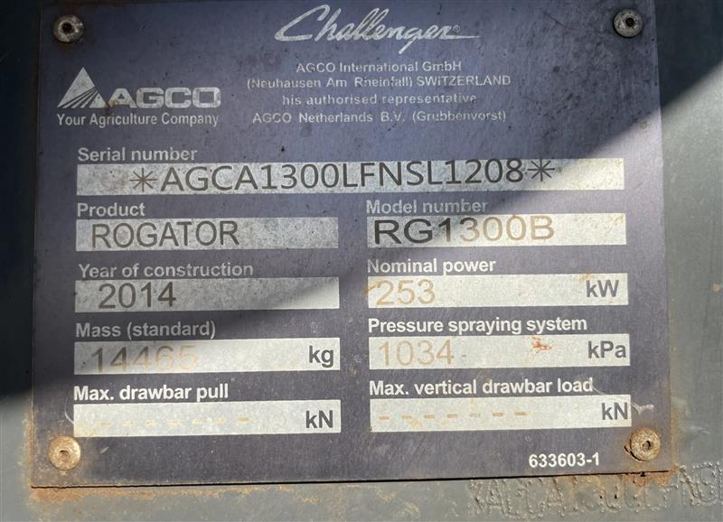 Photo 3. Croplands Rogator 1300B self propelled sprayer