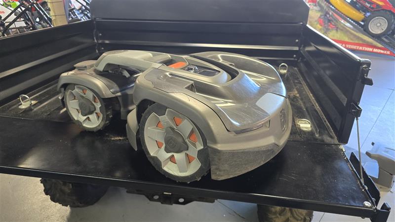 Photo 3. Husqvarna Automower 435X AWD