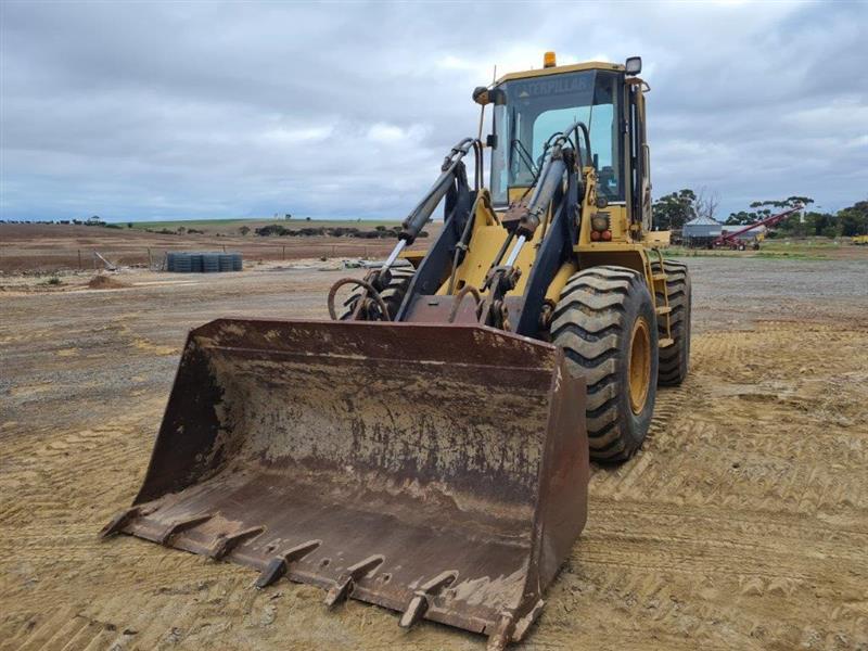 Photo 3. Caterpillar IT28F Wheel Loader FWA/4WD