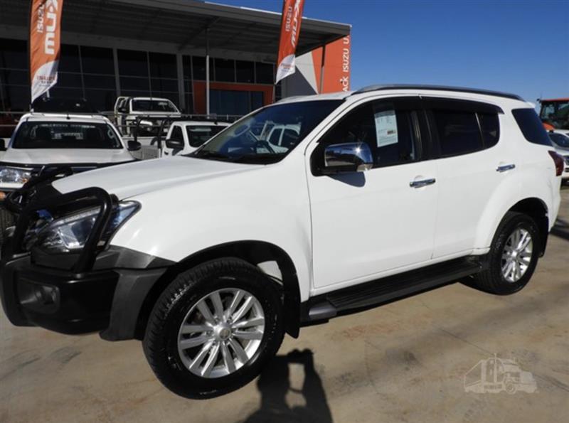 Photo 3. Isuzu MU-X suv