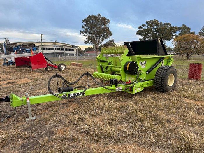 Photo 3. Giant 2500 Schulte