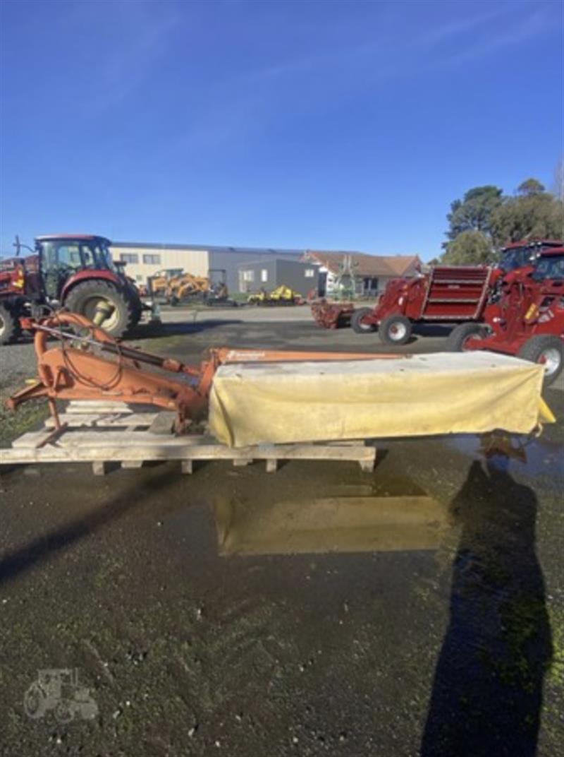 Photo 3. Taarup 2028 hay mower