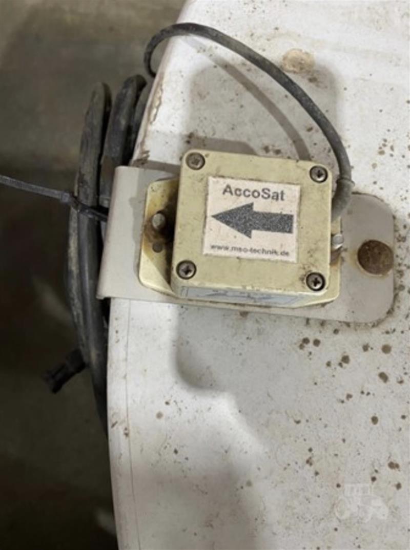 Photo 3. Pottinger Tegosem 200 airseeder