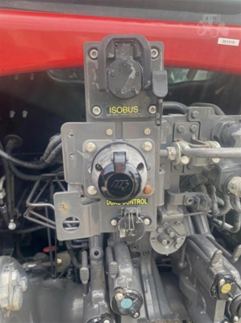 Photo 3. Massey Ferguson 7718S tractor