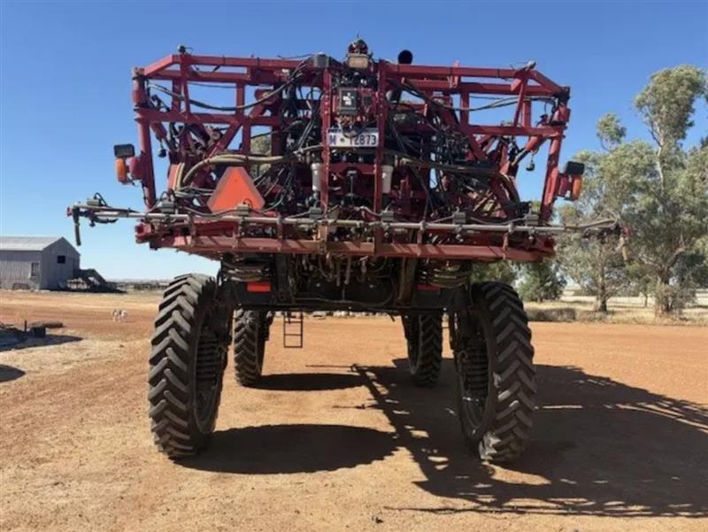 Photo 3. Case IH Patriot 4430 self propelled sprayer