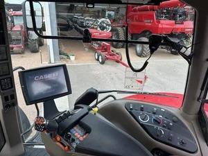 Photo 3. CASE IH MAGNUM ROWTRAC 380