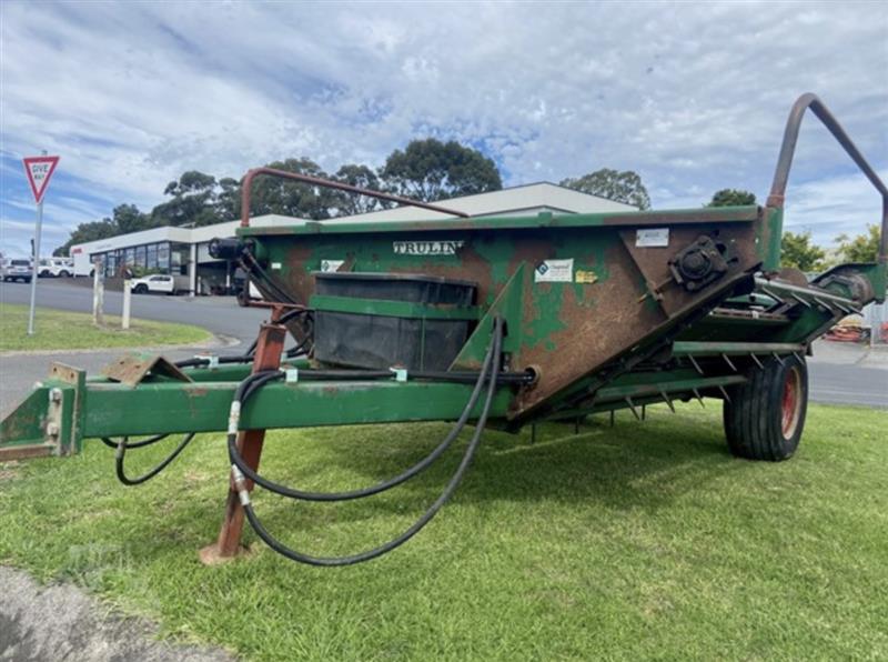 Photo 3. Truline TBF balefeeder