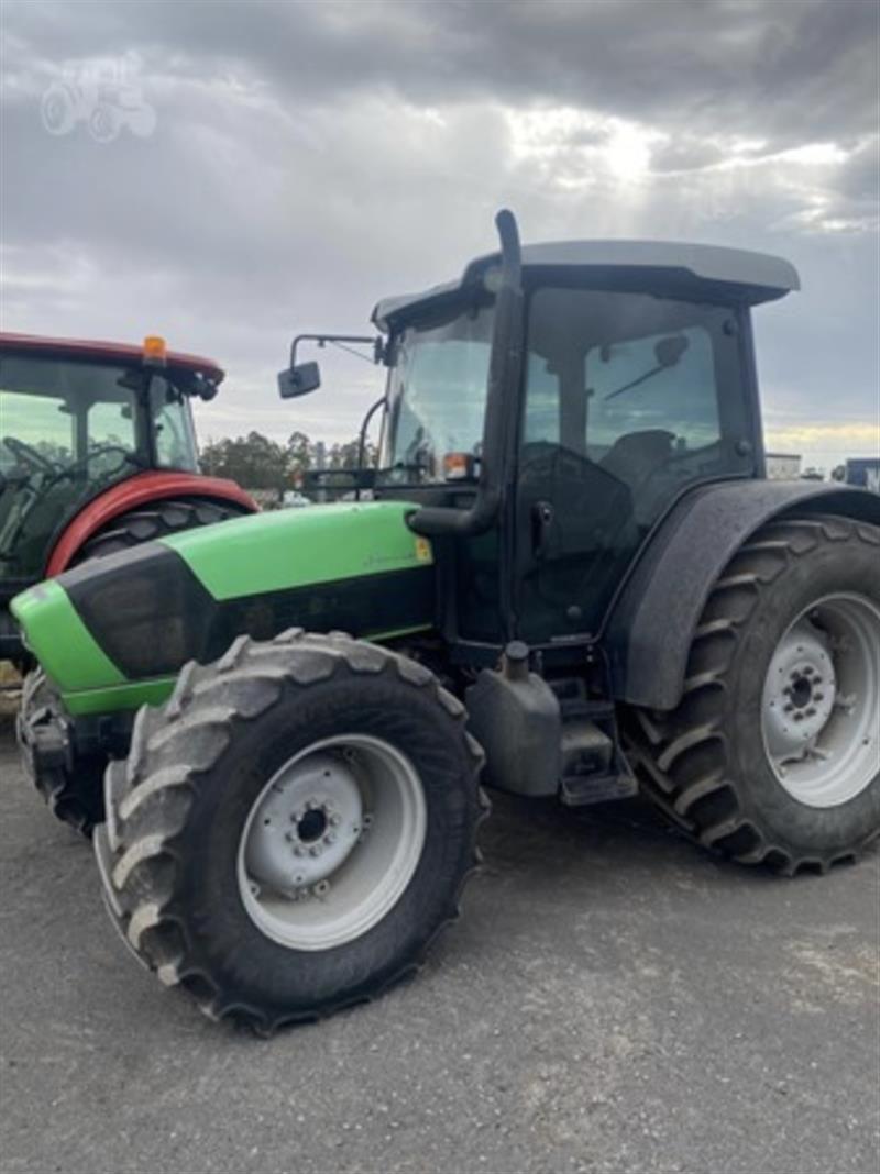Photo 3. Deutz Fahr Agrofarm 430 tractor