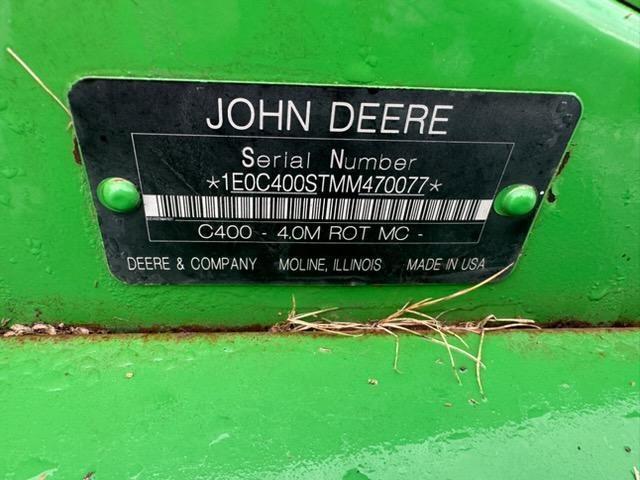 Photo 3. JOHN DEERE C400 
