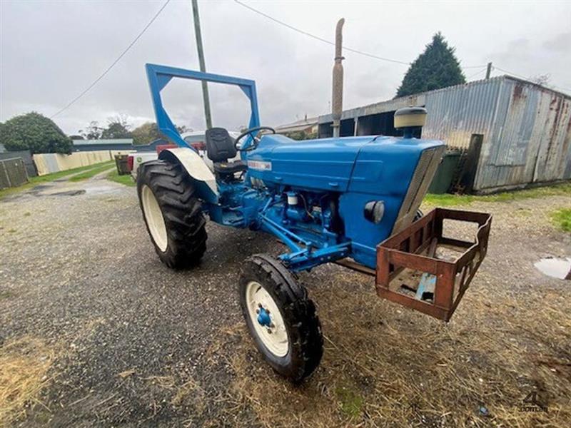 Photo 3. Ford 3000 Utility Tractor