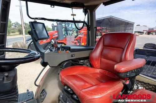 Photo 3. Case IH Magnum Rowtrac 380