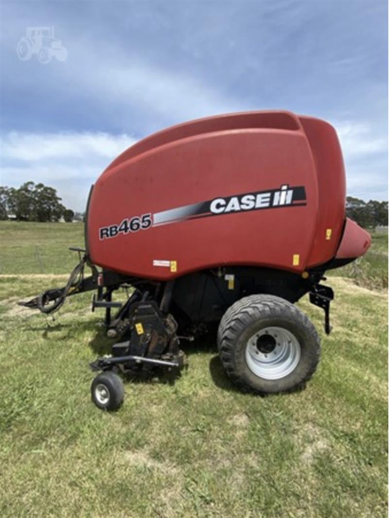 Photo 3. Case IH RB465 round baler