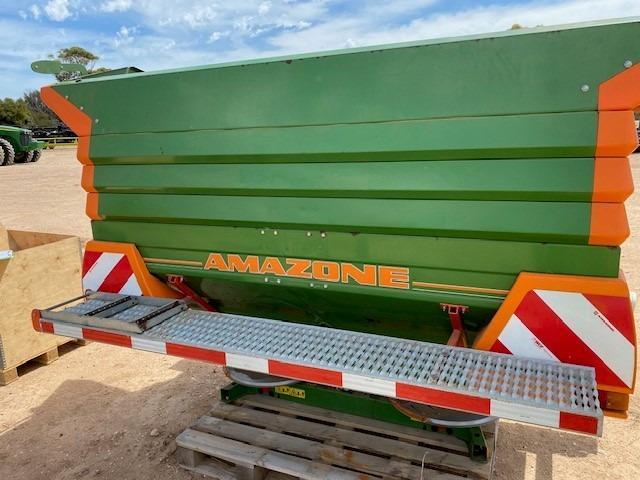 Photo 3. Amazone ZA-M 1501 Fertilizer Manure Spreader