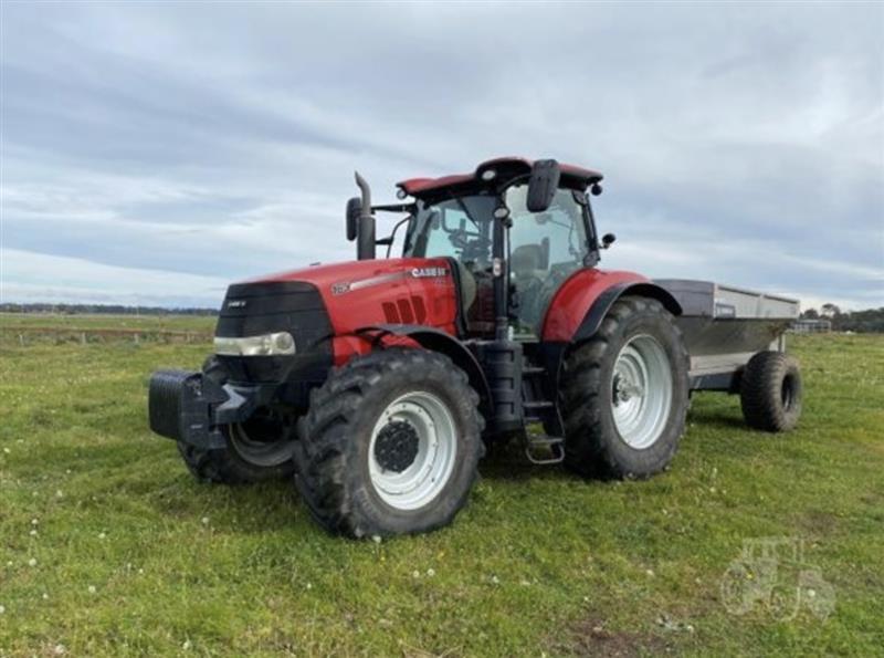 Photo 3. Case IH Puma 165 tractor