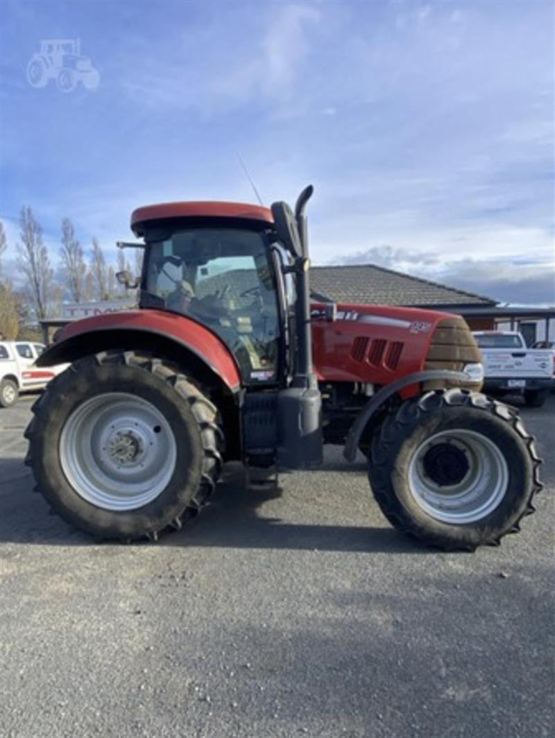 Photo 3. Case IH Puma 145 tractor
