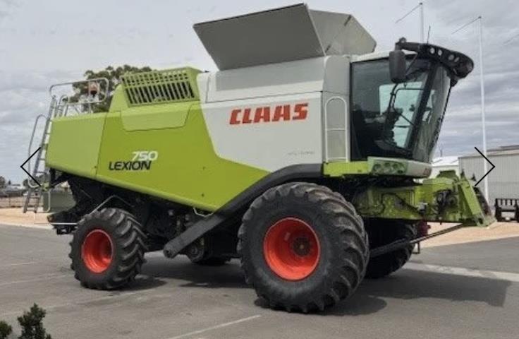 Photo 3. Claas Lexion 750TT combine harvester