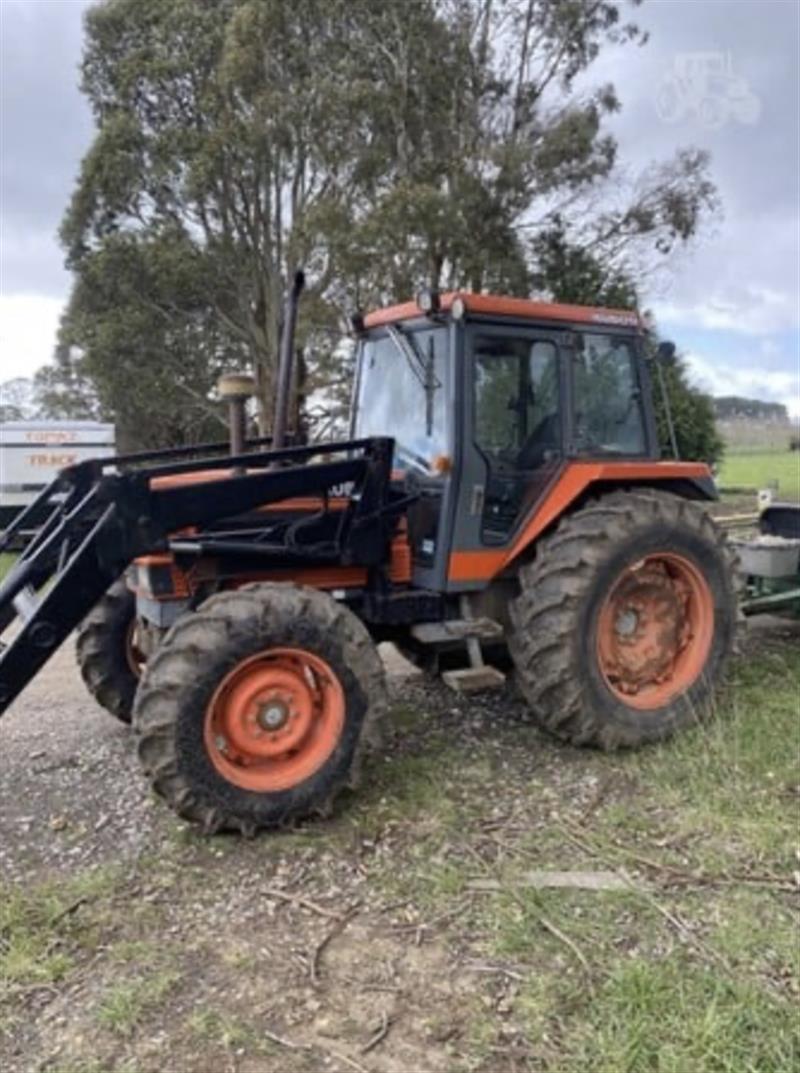 Photo 3. Kubota M8580 tractor