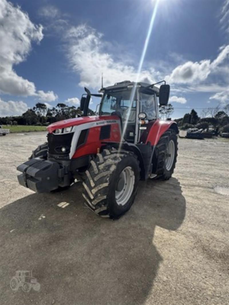 Photo 3. Massey Ferguson 7S.210 tractor