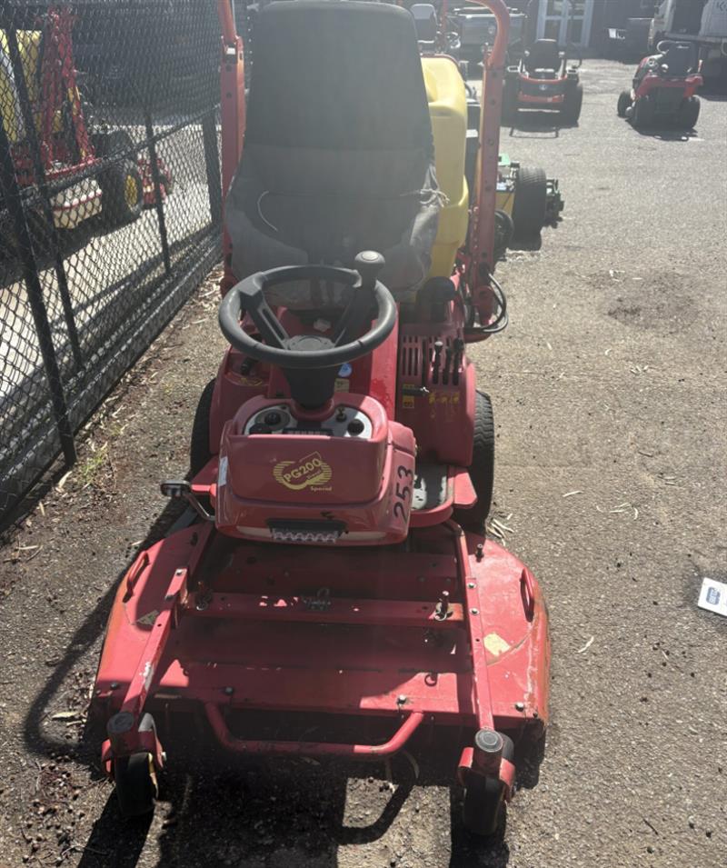 Photo 3. Gianni Ferrari PG200 collection mower