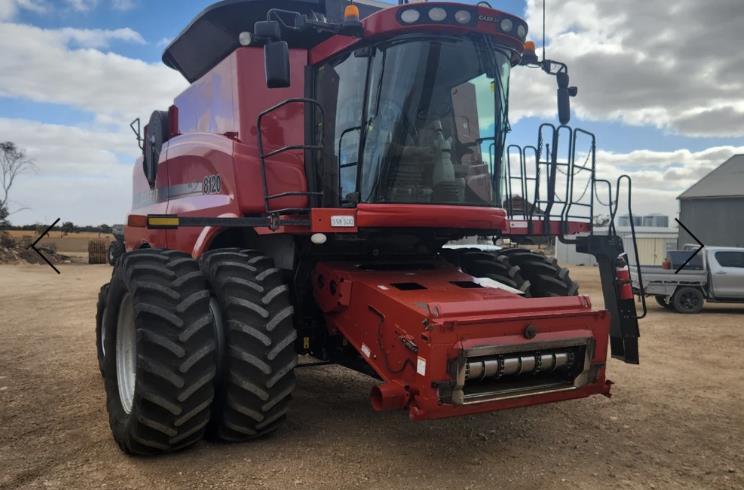 Photo 3. Case IH 8120 combine harvester