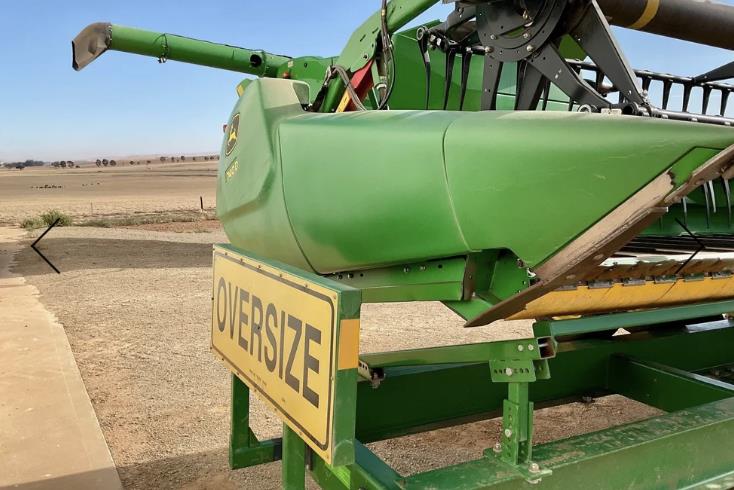 Photo 3. John Deere S790 combine harvester