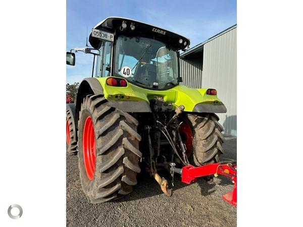 Photo 3. Claas Arion 530 tractor