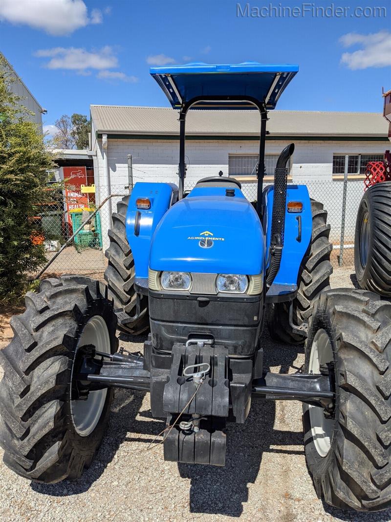Photo 4. New Holland TD80 4RM tractor