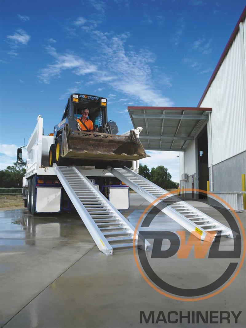 Photo 2. Sureweld aluminium full range 1.5-11.5tonne loading ramp