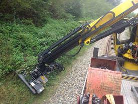 Photo 2. FAE UML/HY/RW - FML/HY/RW Hyd Mulcher Attachments