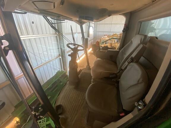 Photo 4. John Deere S670 + 640D combine harvester