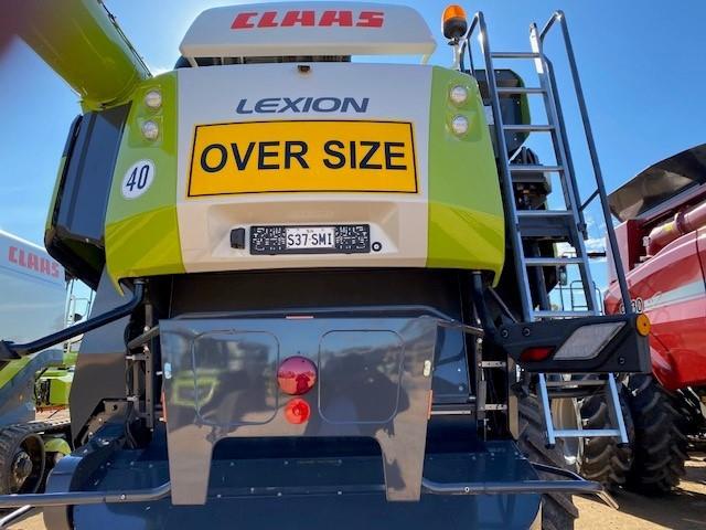 Photo 4. ClaasLexion 8700T Lexion 8700THeader(Combine)