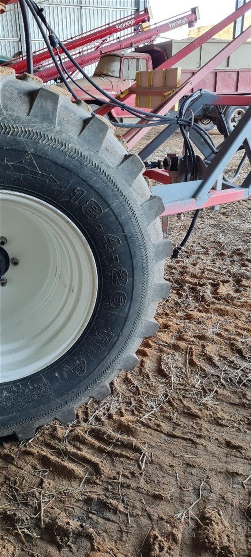 Photo 4. Simplicity 5000L Liquid Tow Behind Air Seeder Cart