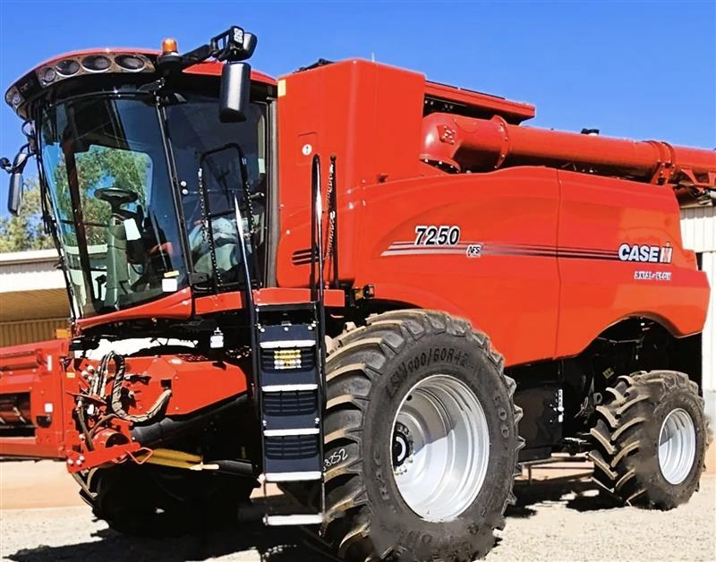 Photo 4. Case IH 7250 Axial flow combine harvester