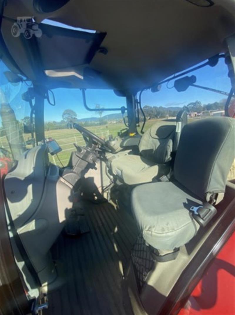 Photo 4. Case IH Maxxum 110 tractor